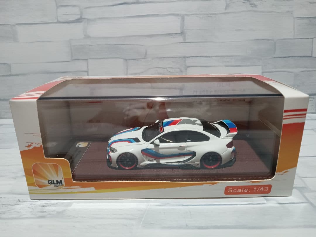 1/43 BMW M235　2シリーズ　クーペ　ワイドボディ　ミニカー　ホワイト