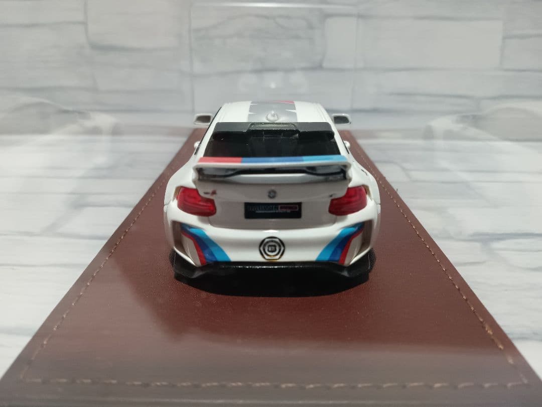 1/43 BMW M235　2シリーズ　クーペ　ワイドボディ　ミニカー　ホワイト
