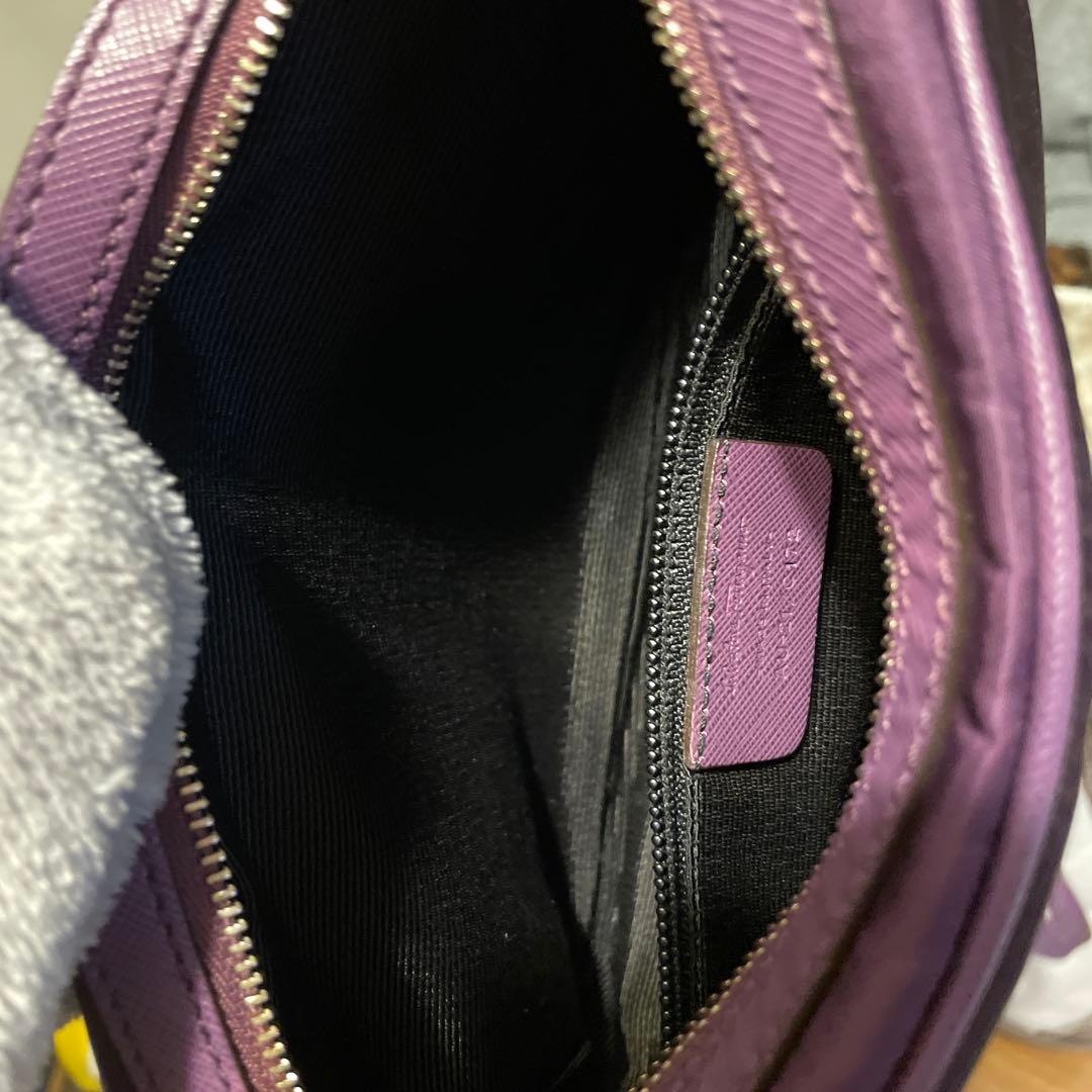 Salvatore Ferragamo ショルダーバッグ　フェラガモ