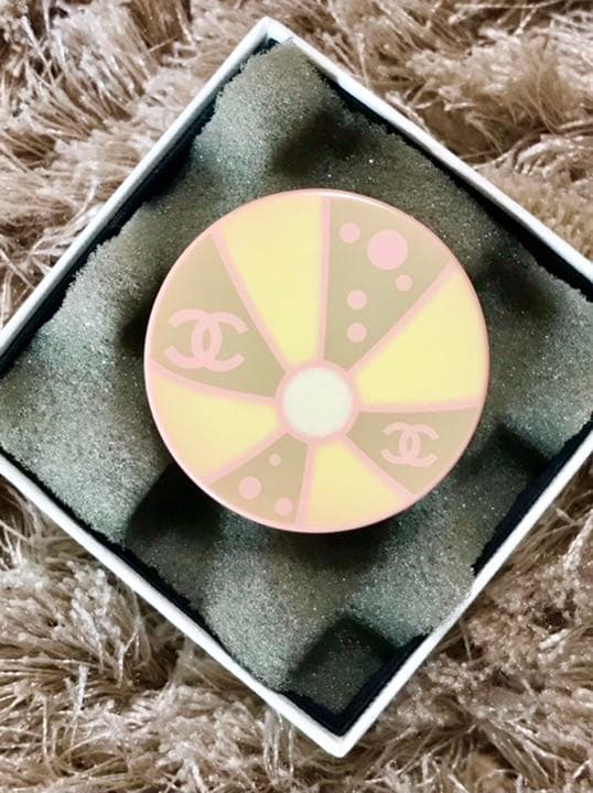 【CHANELシャネル】ブローチ（中古）&コットン（新品）