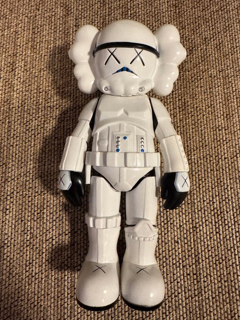 KAWS カウズ starwars ストームトルーパー フィギュア