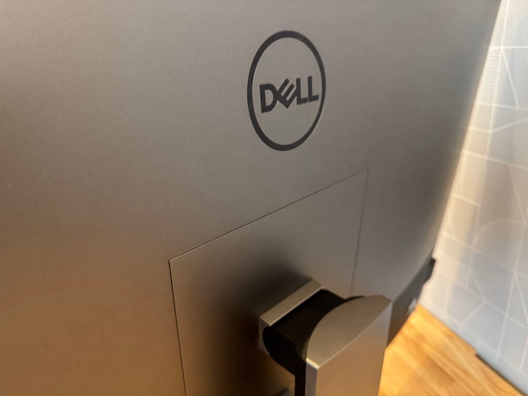 Dell デル U4320Q 42.51インチ 4K 大型モニター