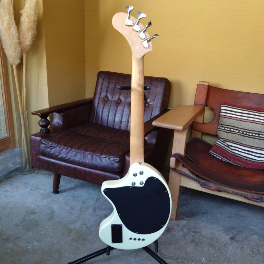 Fernandes　PIE-ZO　ピエゾー　アンプスピーカー内蔵ベース