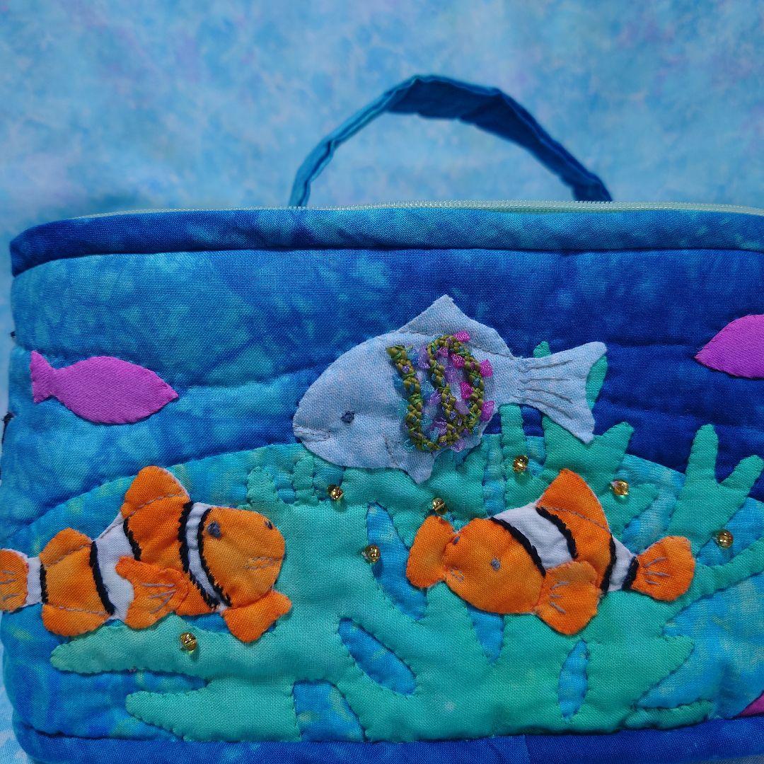 ハワイアンキルトのバニティポーチ