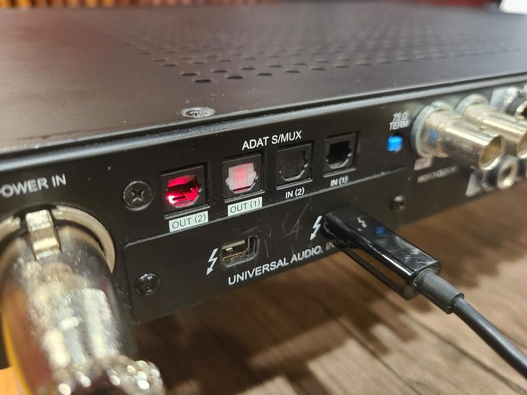 K*2様 Universal Audio Apollo 8p+Thunderbo