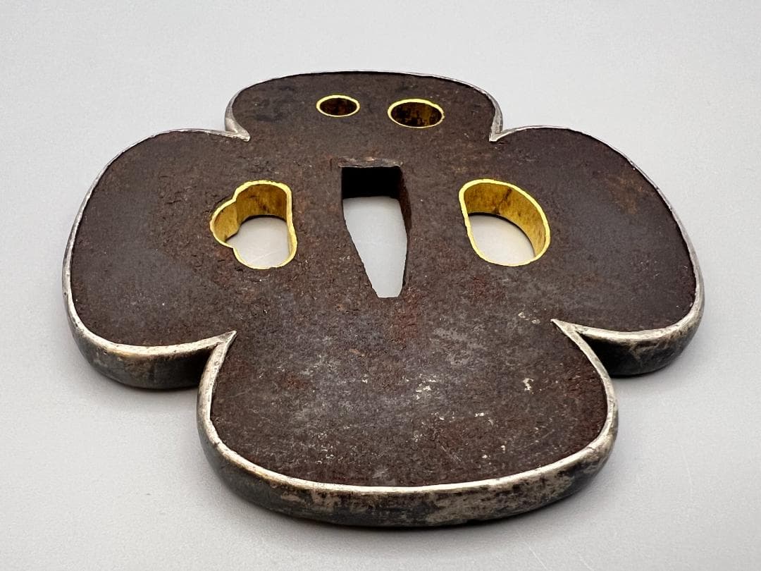 【海】江戸期　鉄鍔　木瓜型　銀覆輪　笄穴金内輪　２枚　無銘　刀装具　専用箱付