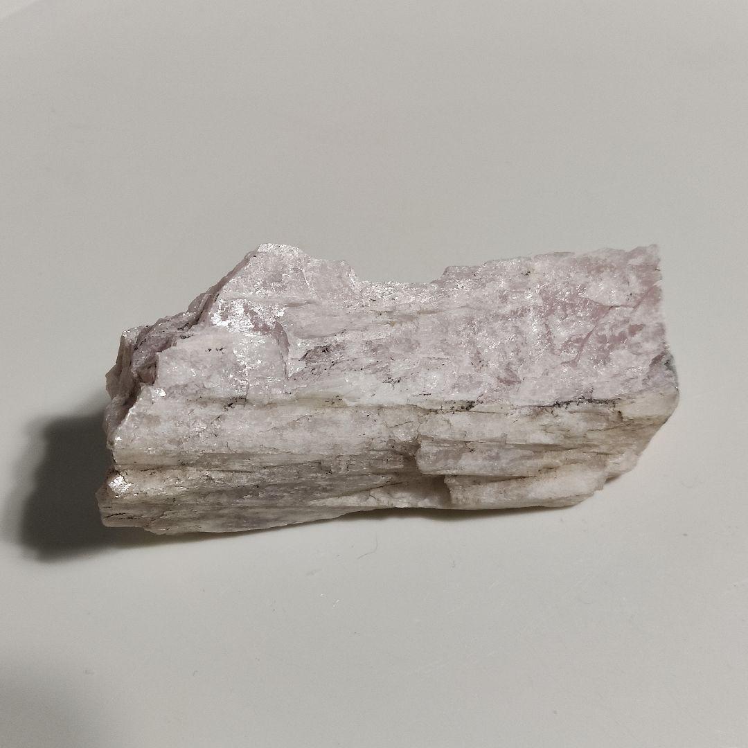 パワーストーン　天然石　原石　クンツァイト(リチア輝石)　129g　No.34