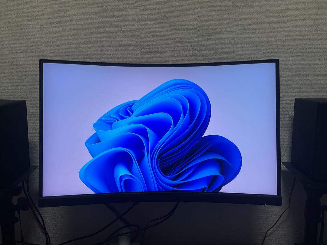 MAG 275CQRF-QD ゲーミングモニター