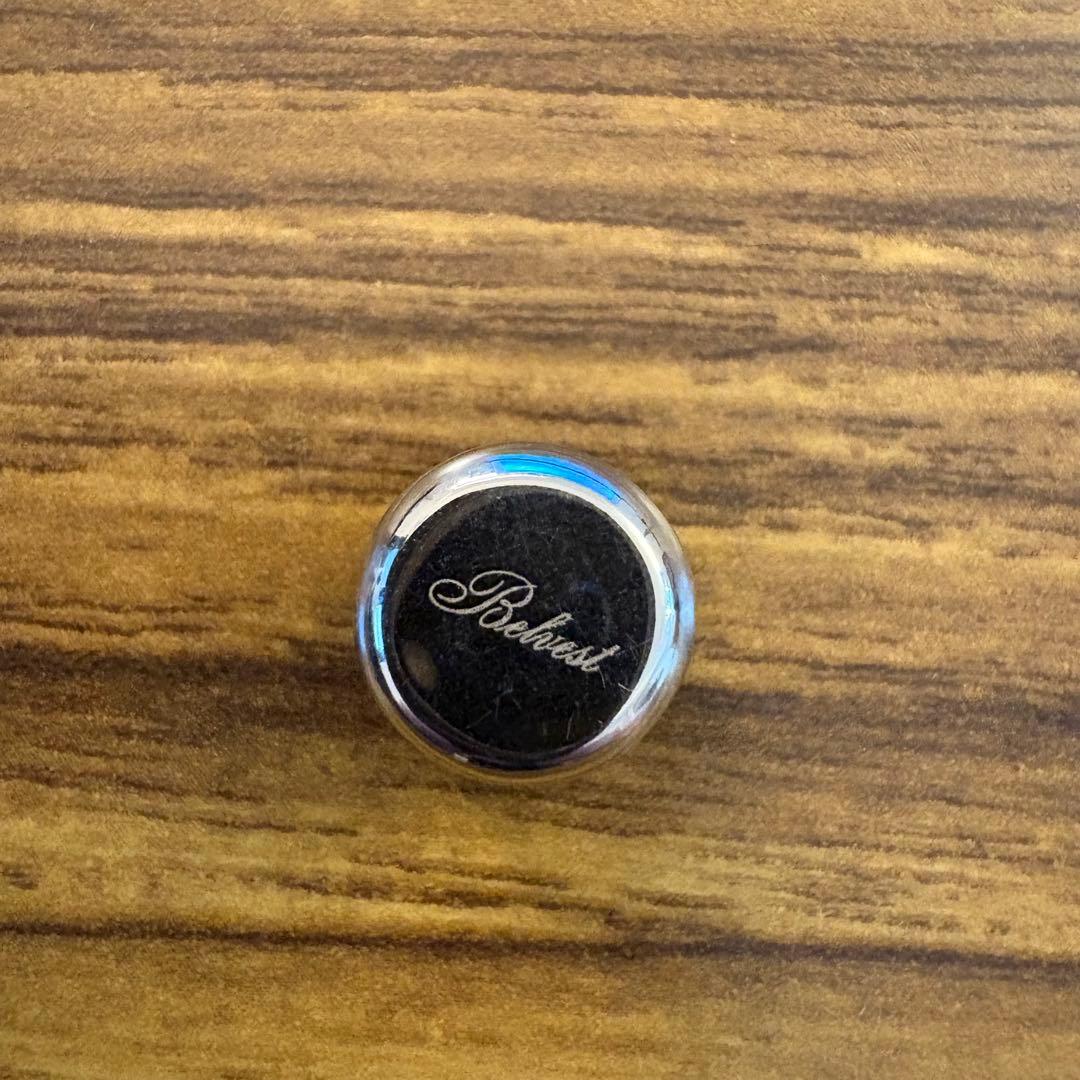 【非売品】ベルベスト Belvest ラペルピン ブート ニエール ピンバッジ