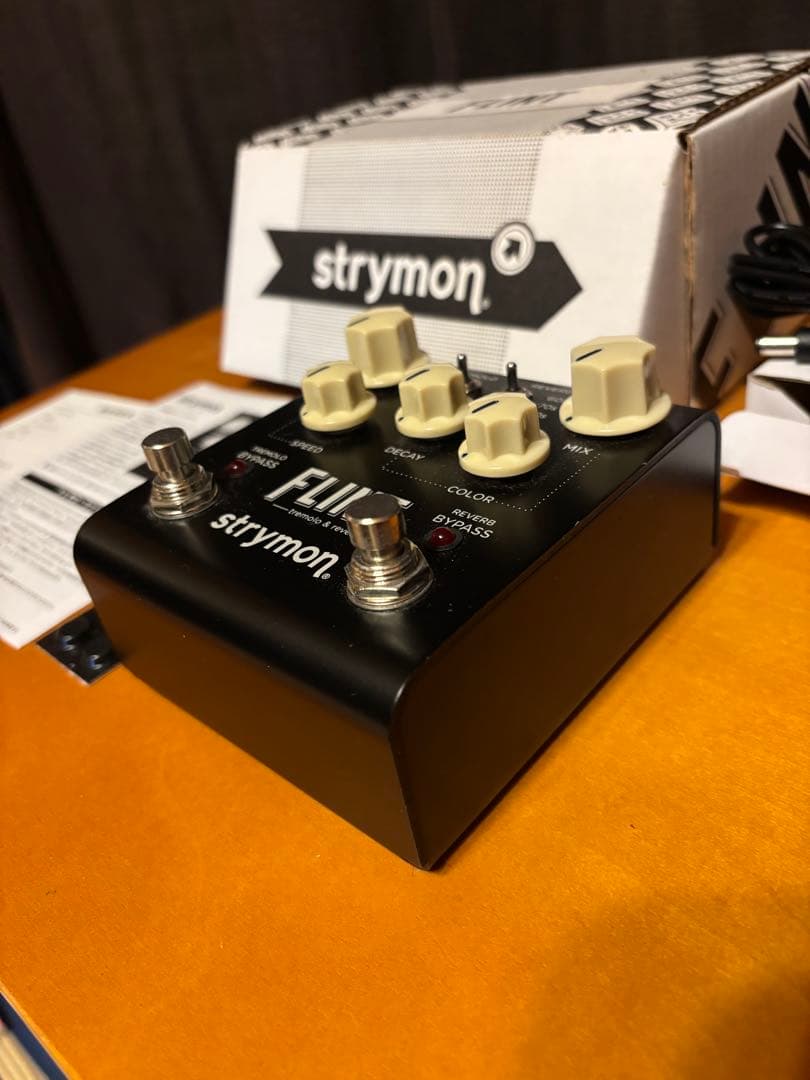 【美品】strymon FLINT トレモロ & リバーブ