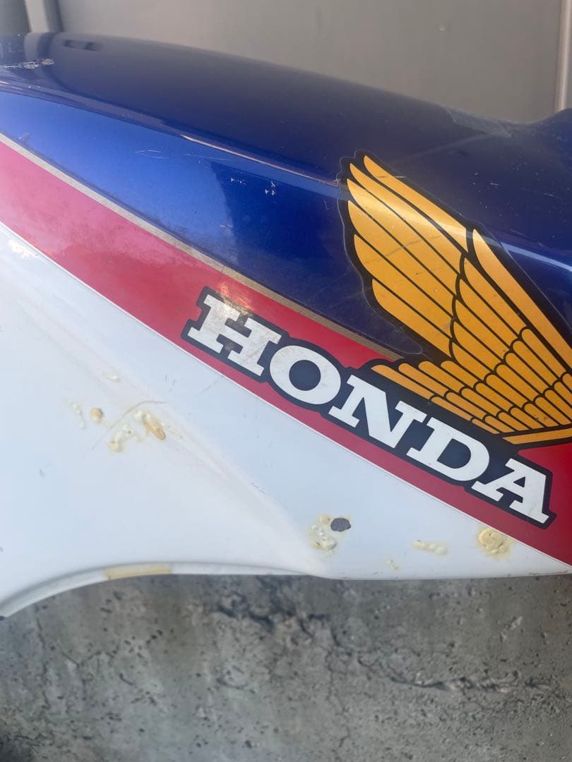 y*Ｐ様 CBR400F オリジナルタンク　純正　塗り替え無し　当時物　デカール