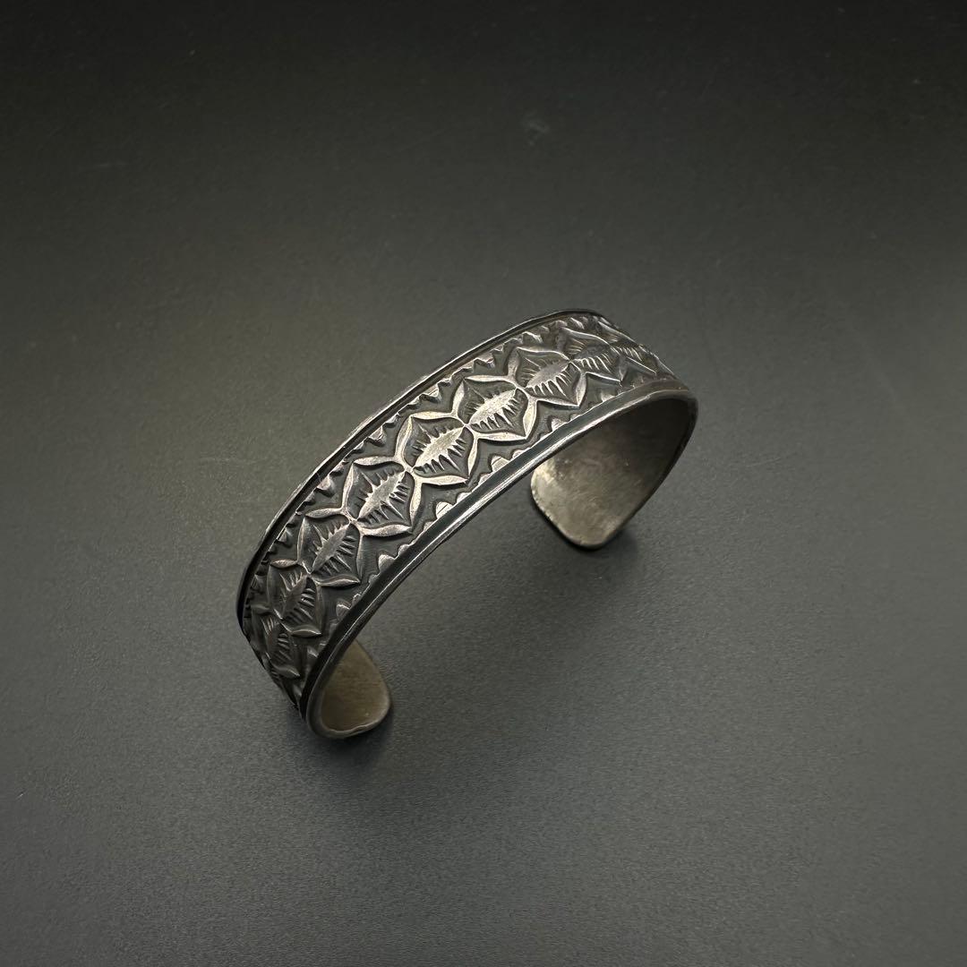 Navajo Gary Reeves ゲーリーリーブス　スタンプワーク バングル