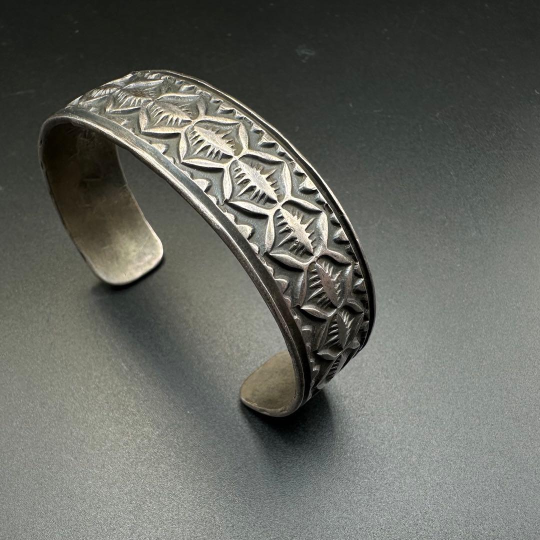 Navajo Gary Reeves ゲーリーリーブス　スタンプワーク バングル