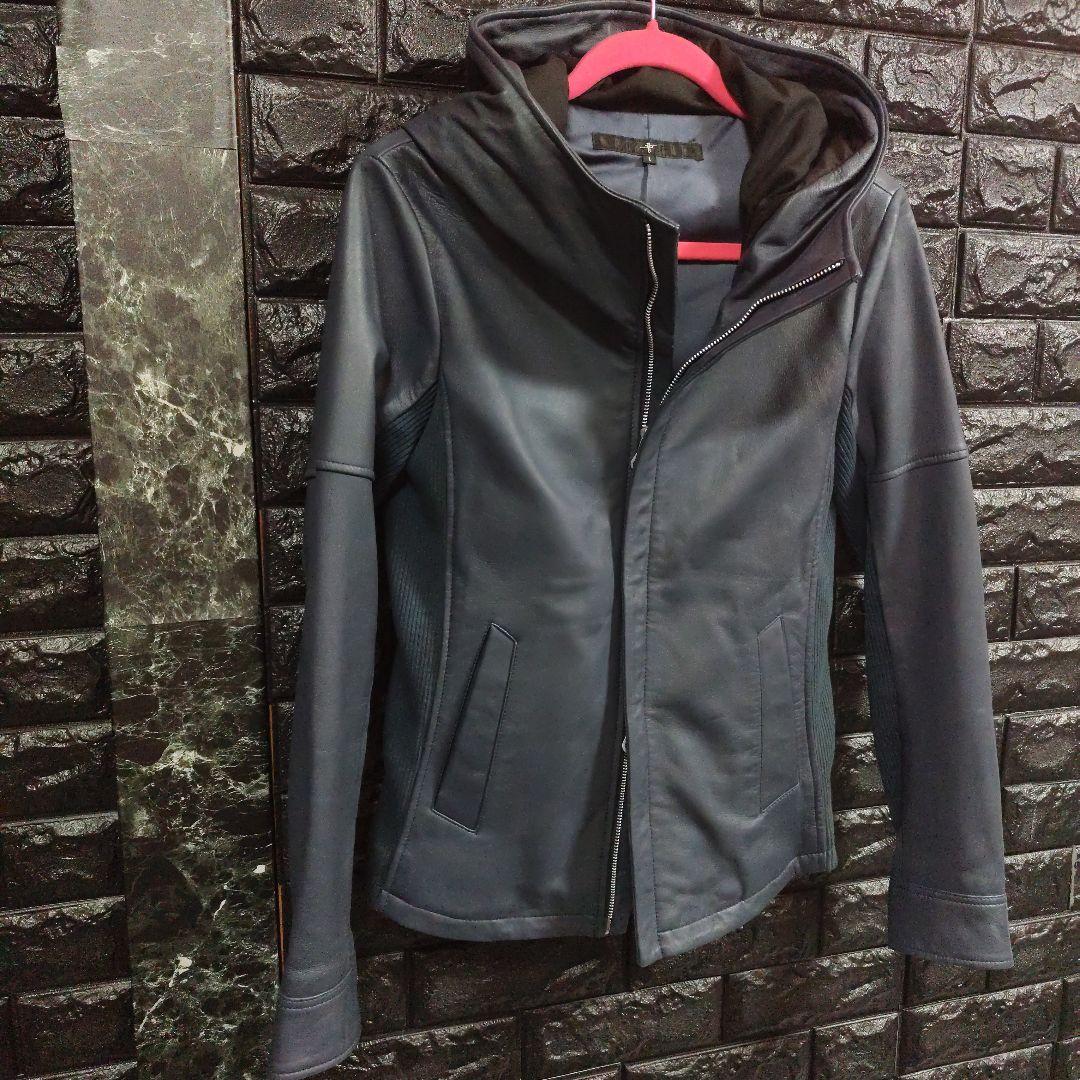 新品未使用品ノーアイディー濃紺ラムレザーライダースフード付きジャケット完売品