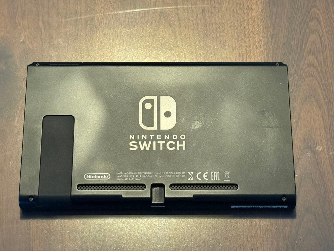 Nintendo Switch 本体 + スマブラ.モンハンライズ.ＸＸ付