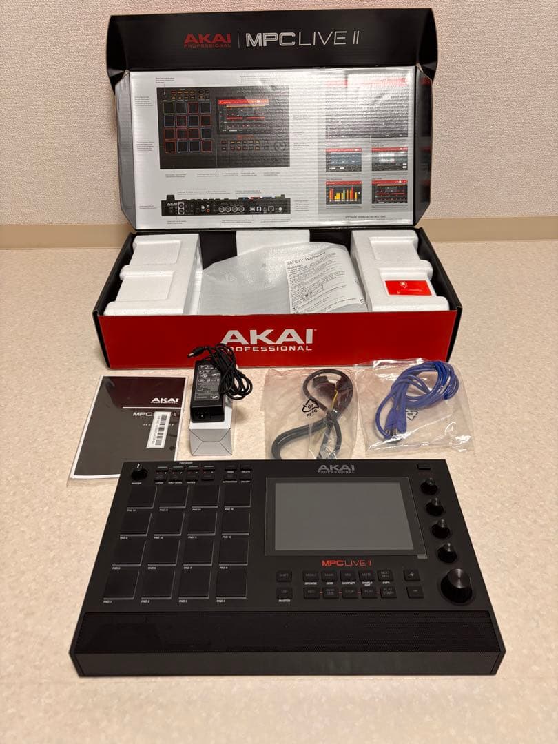 【極美品】AKAI MPC Live II 本体【使用回数10回未満】