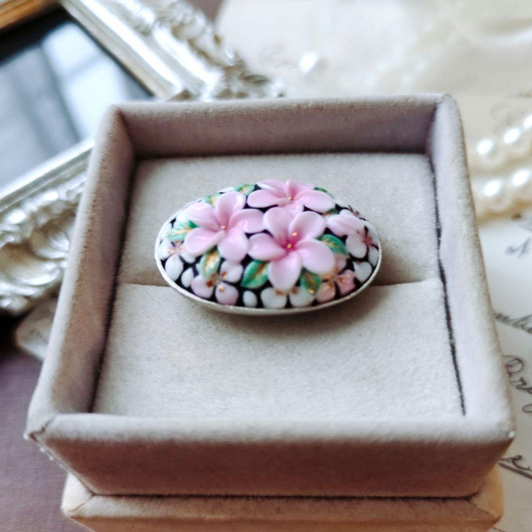 俊兼ジュエリー トシカネ 有田焼 フラワー ブローチ 花模様 TOSHIKANE