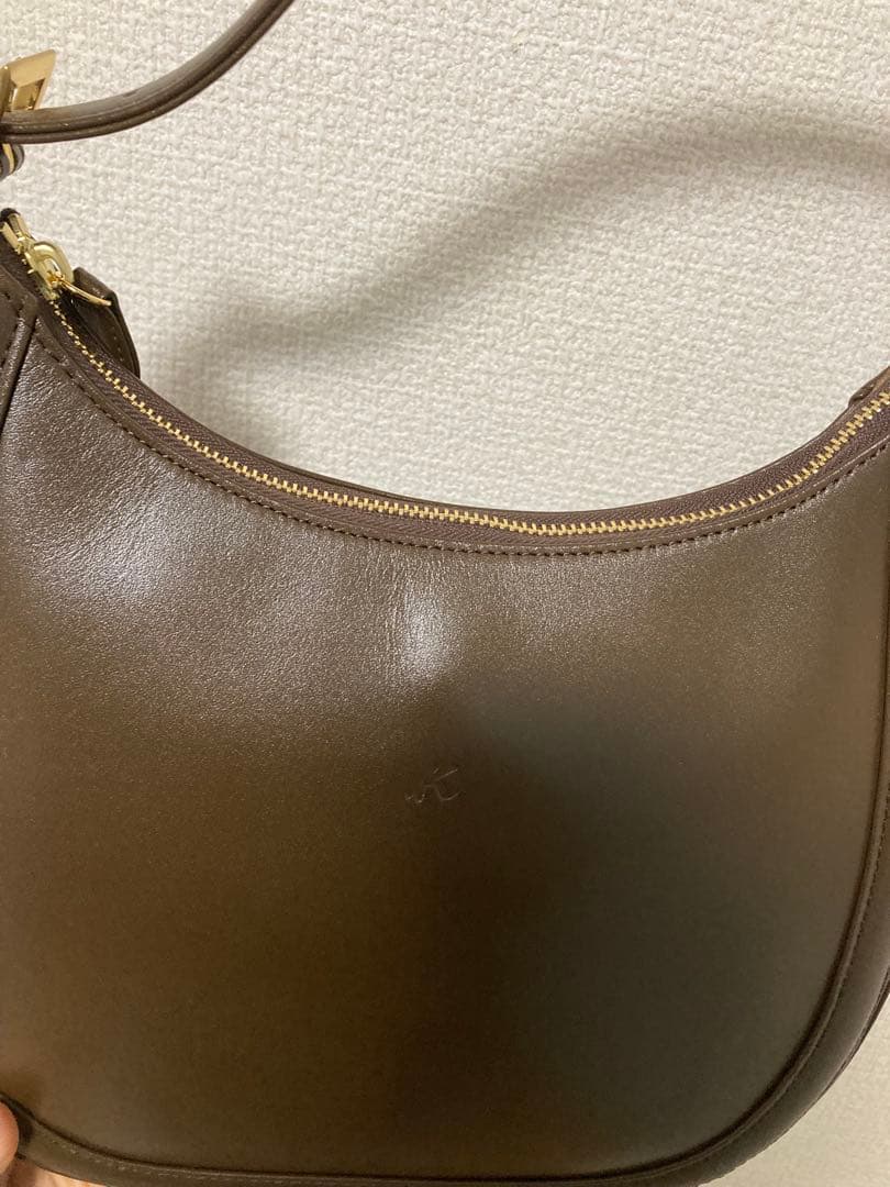 【未使用品】キタムラ　セミショルダーバッグ　チョコ