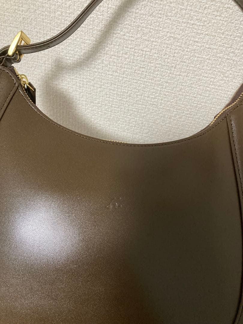【未使用品】キタムラ　セミショルダーバッグ　チョコ