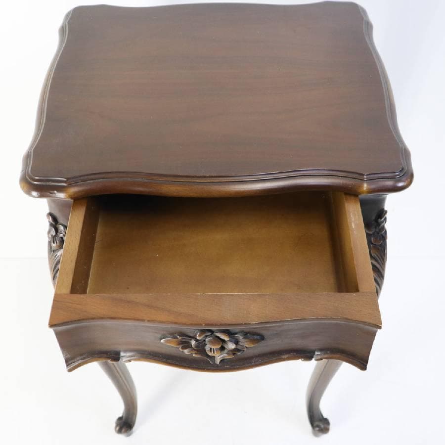 カリモク最高峰 ドマーニ ルイ15世コレクション サイドテーブル 引き出し付き