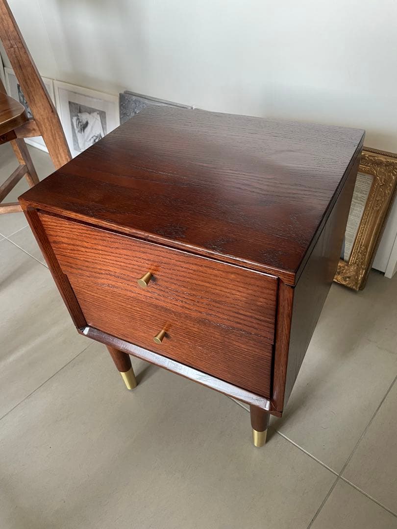 Mu Rong ナイト ベッドサイド テーブル アスプルンド アクメファニチャー