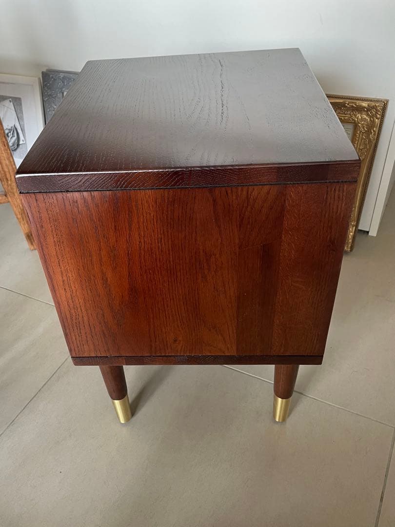 Mu Rong ナイト ベッドサイド テーブル アスプルンド アクメファニチャー