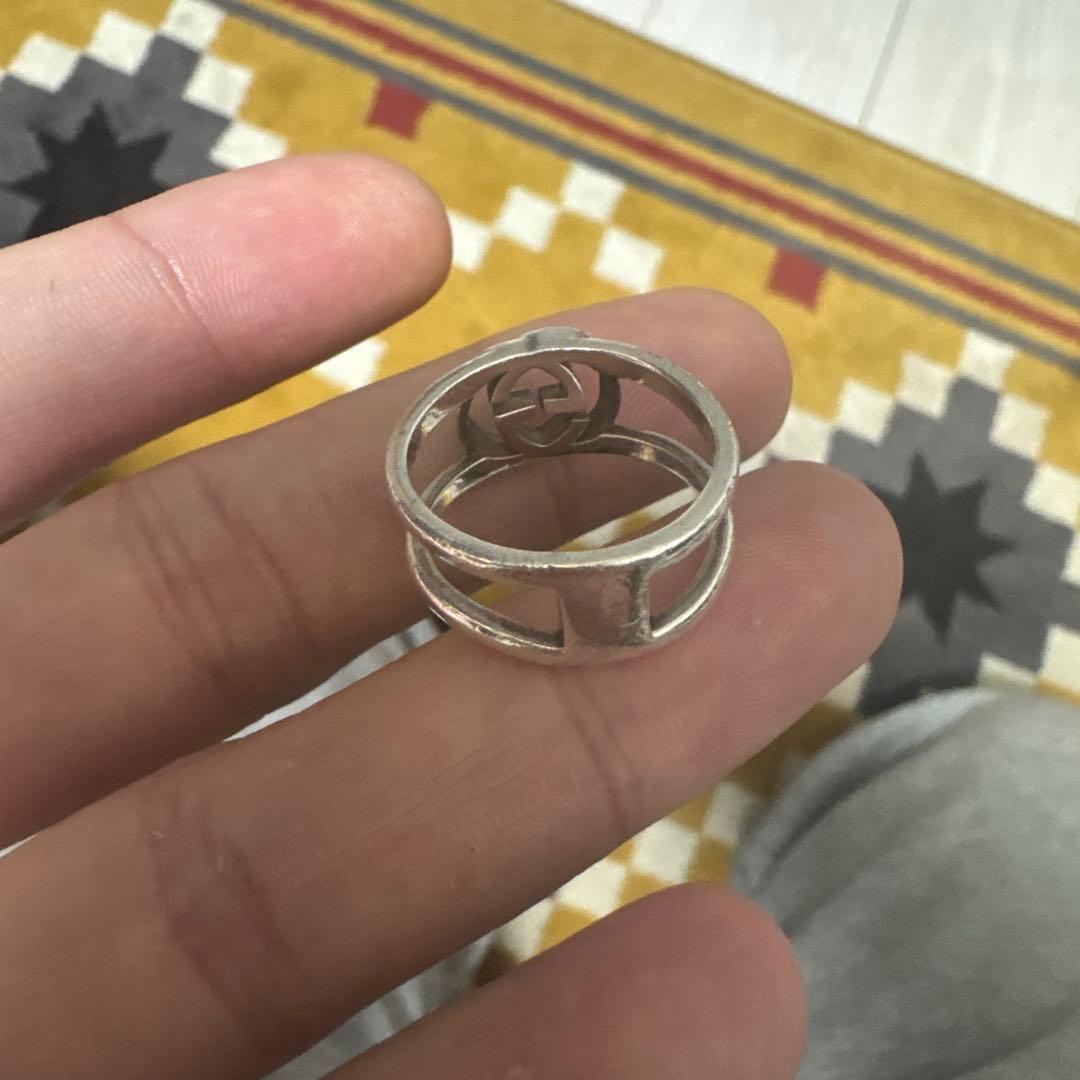 Gucci シルバー ロゴリング
