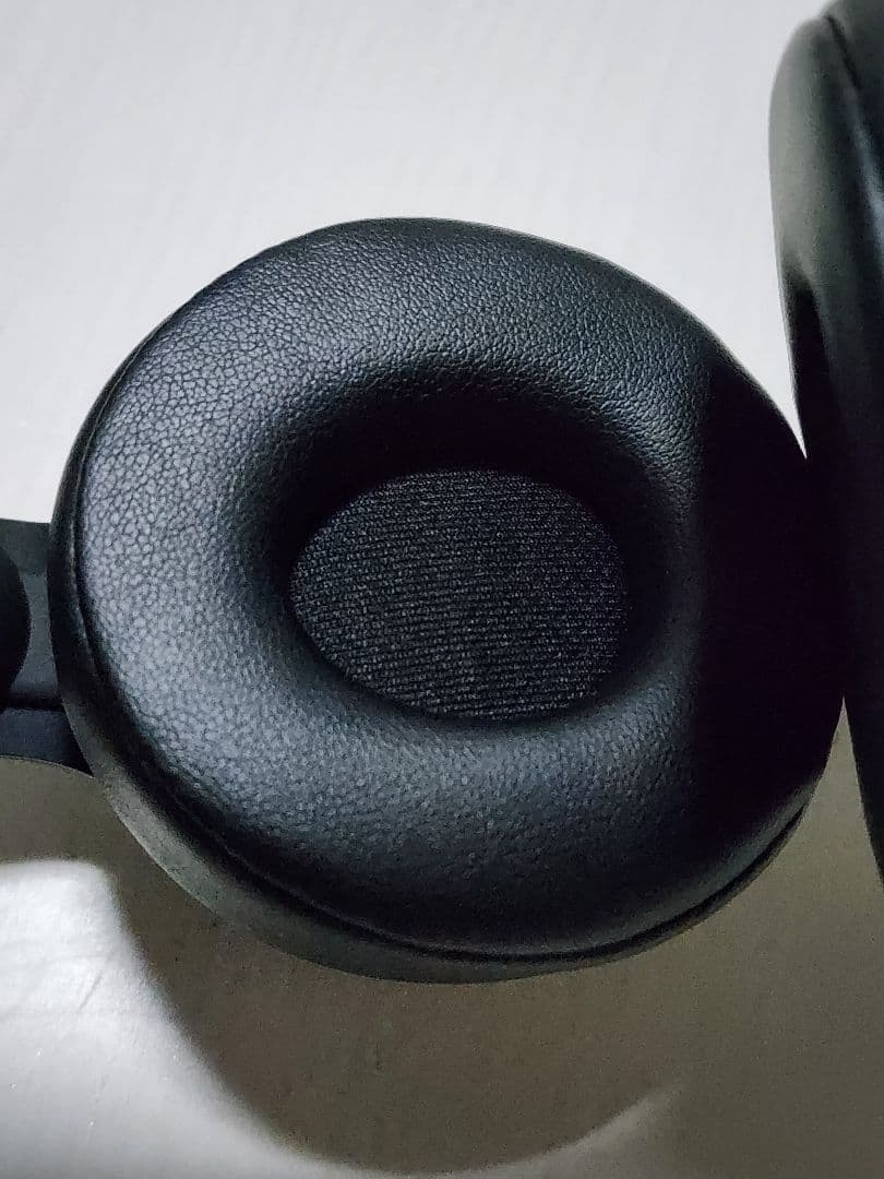 Beats Solo Proワイヤレスヘッドホン ブラック ケース付き