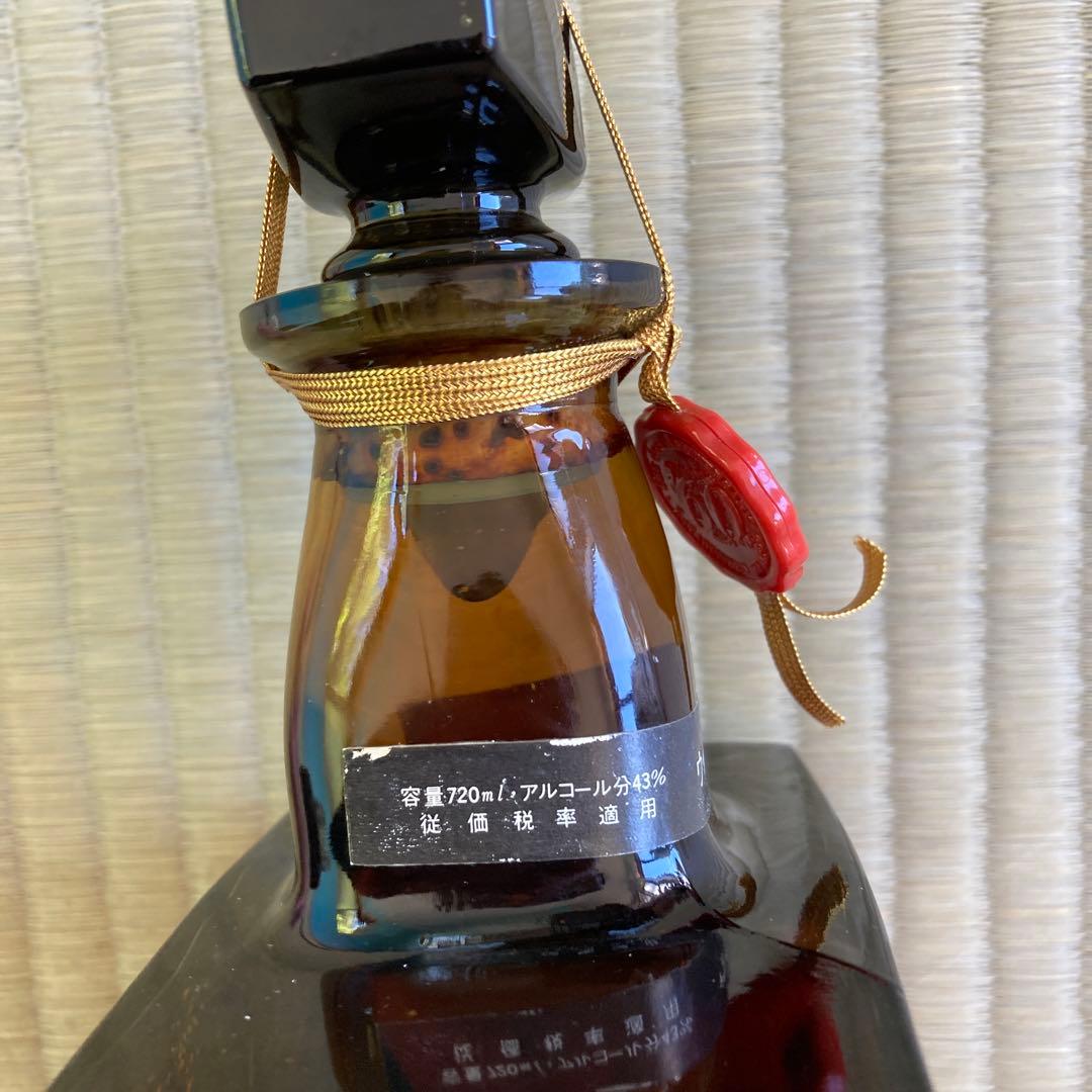 ②古酒　サントリーウイスキー特級