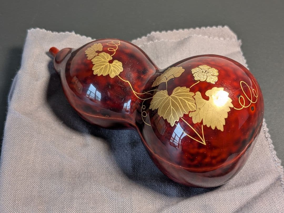 溜塗夕顔蒔絵瓢箪香合　西村宗幸　山中塗