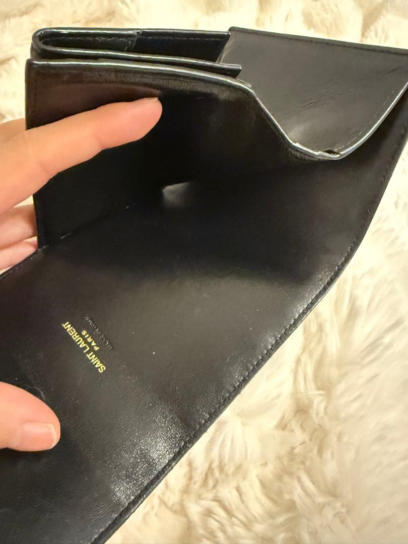 イヴサンローラン 財布