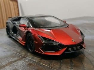 Lamborghini Reuvelto ミニカー 1/24 レッド