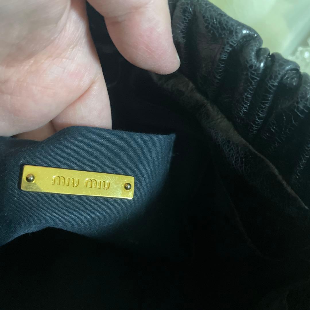 miu miu 黒 レザー ショルダーバッグ