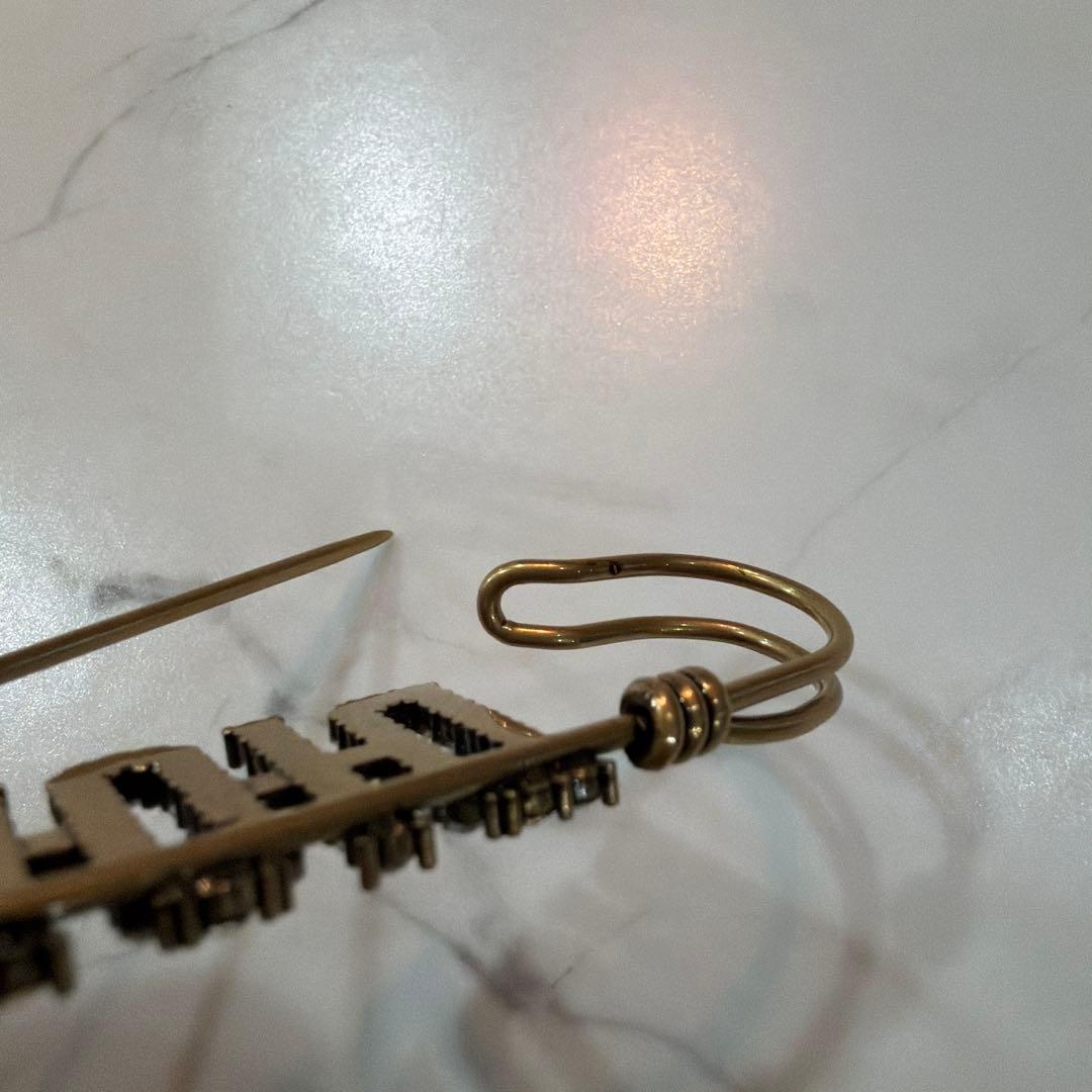 クリスチャンディオール　ブローチ　百貨店購入品