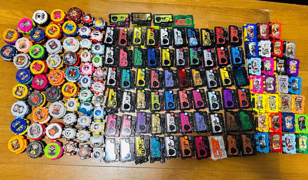 仮面ライダーベルト　セイバーGPロックシード　GPフルボトルなど250個以上山売