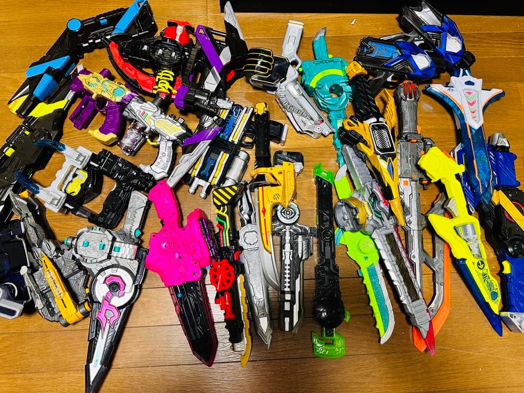 仮面ライダーベルト　セイバーGPロックシード　GPフルボトルなど250個以上山売