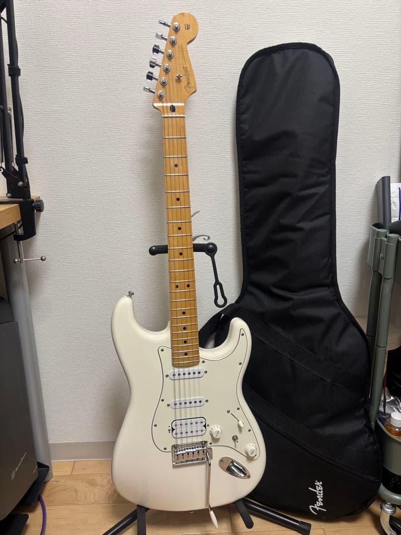 Fender Stratocaster ホワイト ギターケース付き
