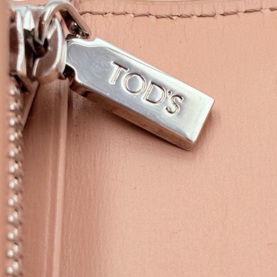 【極美品❣️箱付】TOD'S/二つ折り財布/ピンクベージュ/コンパクト/ダブルT