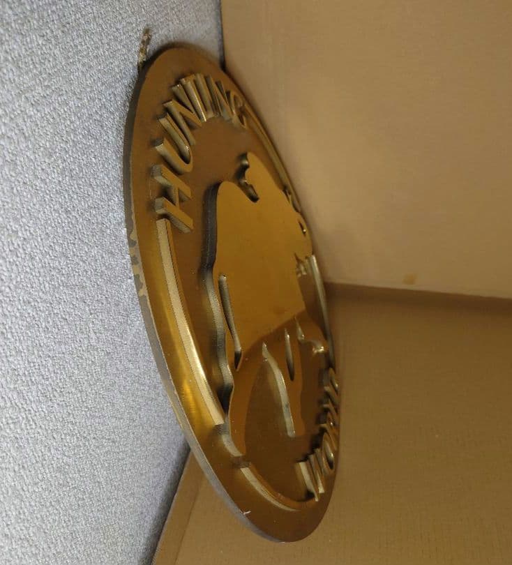 HUNTING WORLD　ストアギャランティゴールドプレーㇳ