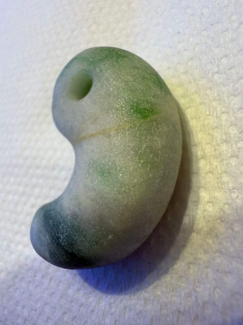 糸魚川翡翠‼️勾玉‼️大変に美しい絶品‼️芸術的‼️ 透光抜群‼️破格出品‼️13.1g