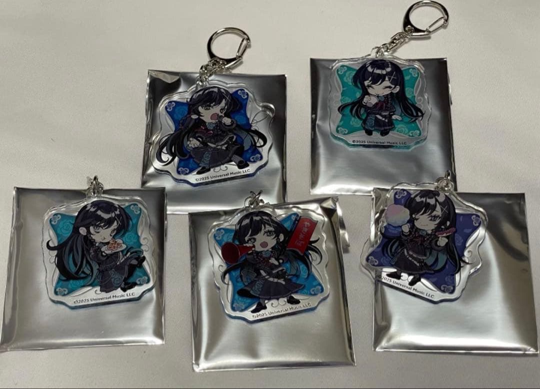 【 ラウンドワン 】Ado トレーディング アクリルキーホルダー コンプ　全5種