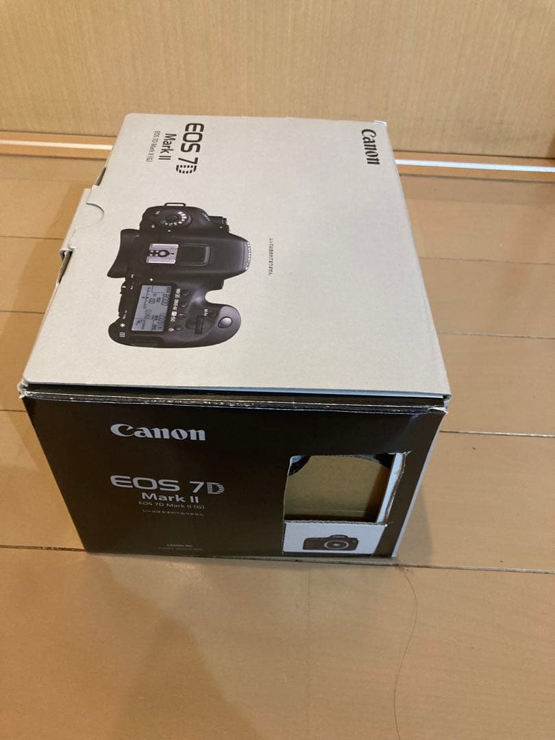 Canon EOS 7D Mark II 元箱あり　おまけ付き