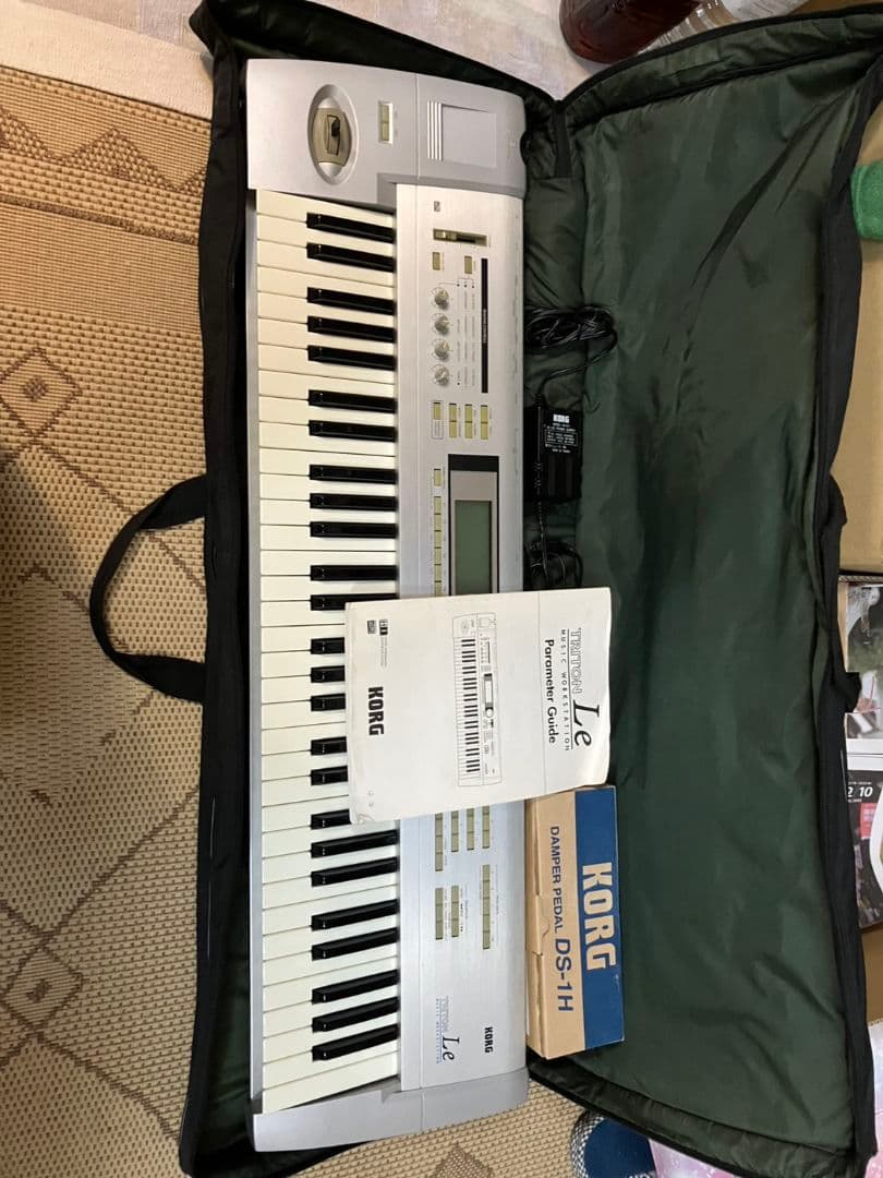 【KORG】キーボード　TRITON Le 61鍵
