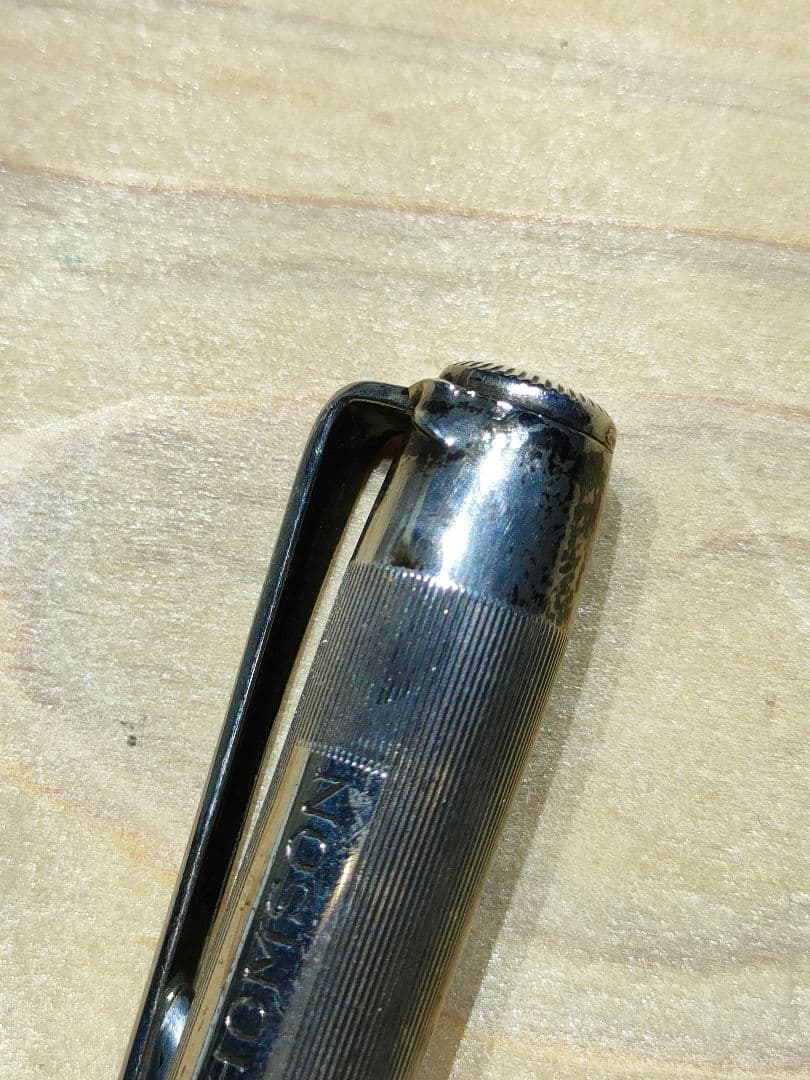 YARD O LED　ヤード オ レッド　ペンシル　英国