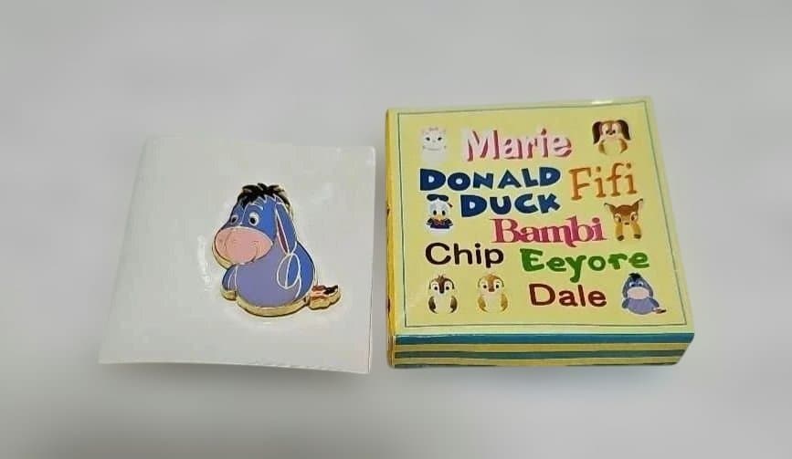 DisneyStore PALS イーヨー ピンバッジ