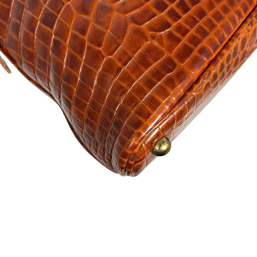 クロコダイル型押し 茶レザーバッグ 鍵付き 大容量