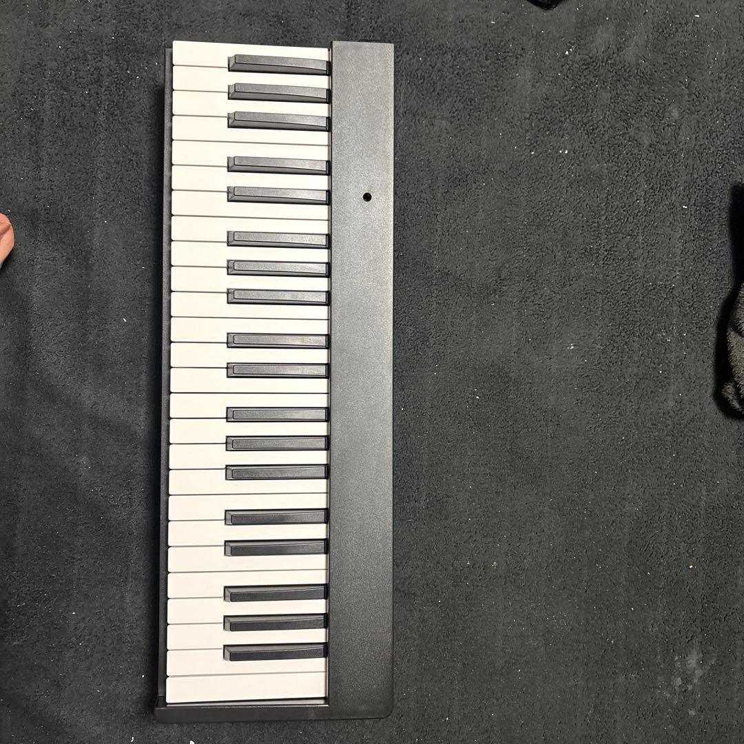 VEE TOP 88鍵キーボード 本体と充電ケーブル