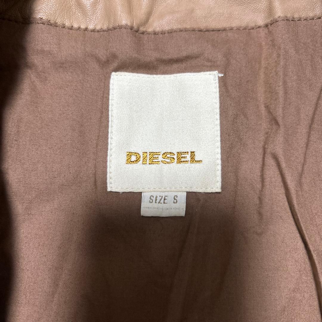 ディーゼル　ベージュ レザー シングルライダース　腕にシミあり！