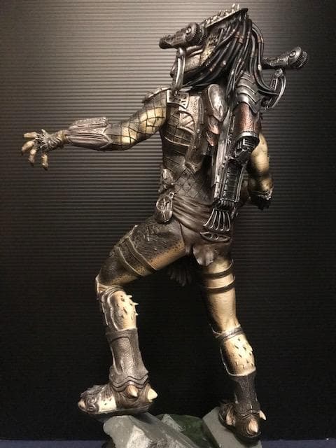 サイドショウ AVP2　ウルフ・プレデター1/5スケール スタチュー