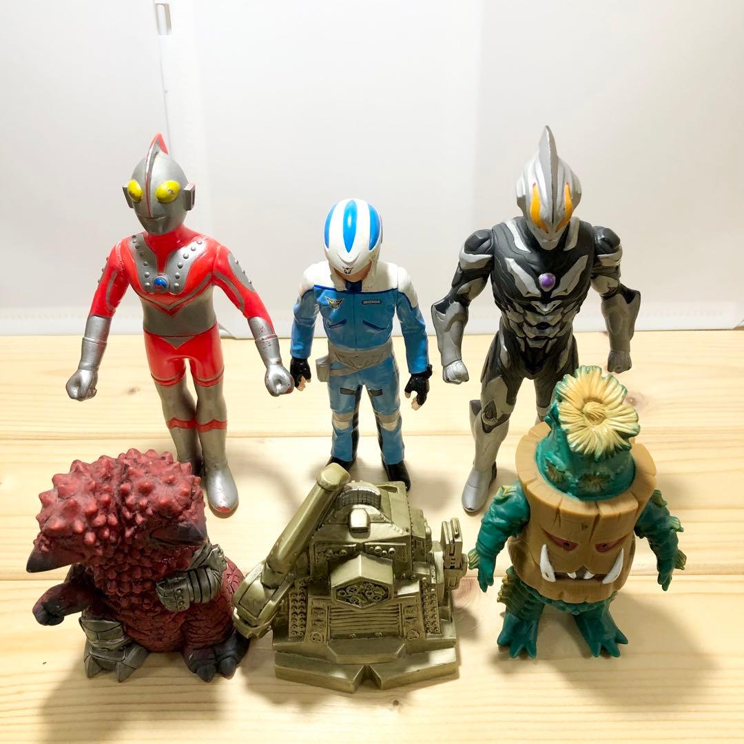 ウルトラマン　グッズ63点まとめ売り　怪獣　ソフビ 等